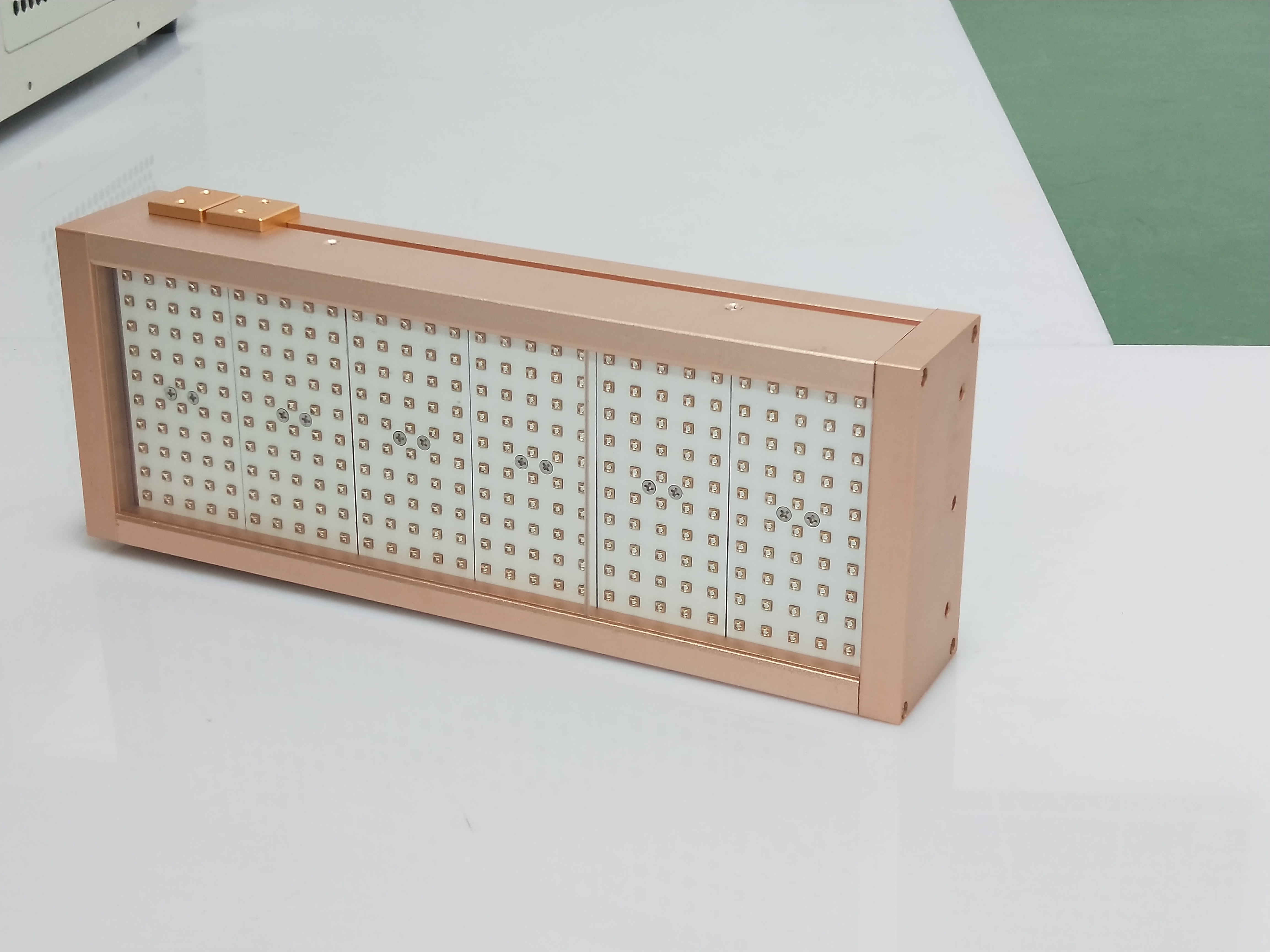 Испускать систему СИД наивысшей мощности машины 395nm СИД размера 240x27mm УЛЬТРАФИОЛЕТОВУЮ леча УЛЬТРАФИОЛЕТОВУЮ леча
