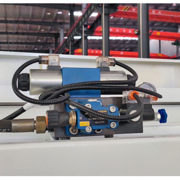 NC 40T2500MM Estun E21 Press Folding Brakes Cupboard Bender Press Brake To Latvia