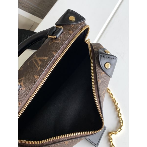 Таможня Louis Vuitton клеймила сумки маленькой чернотой Брауна вензеля Malle Souple Empreinte