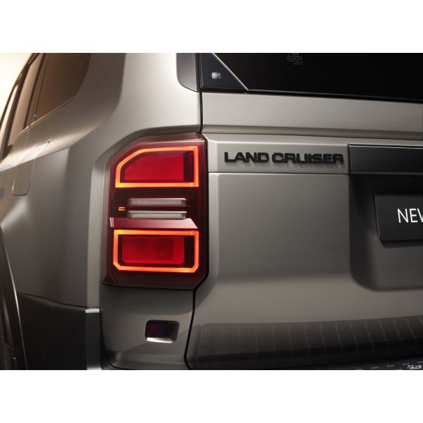 2024 To-yota Land Cru-iser Prado 4WD Japan Car V6 2.4T 3.0T Engine Leather Seats Left Strong Person Radar Front 6 Rear 6