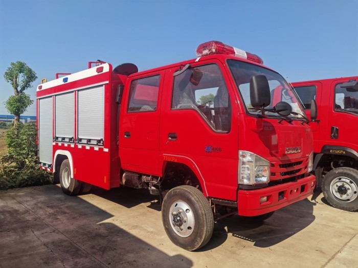 ISUZU 4x4 Fire Truck for Off-Road Firefighting and Emergency Rescue