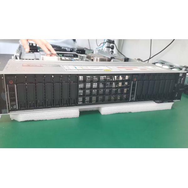 16LFF Original New Dell EMC Poweredge R760 Rack Computer Server