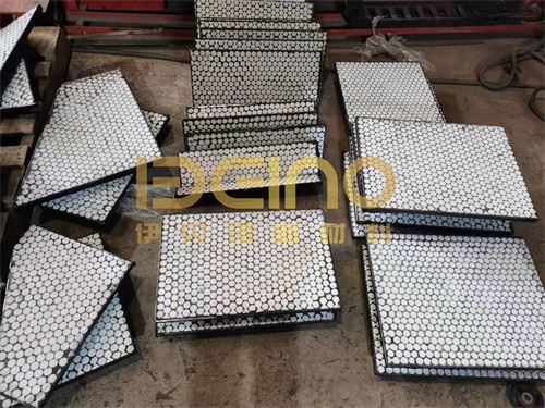 Rubber Ceramic Liners Anti Corrosion Alumina Ceramic Lining