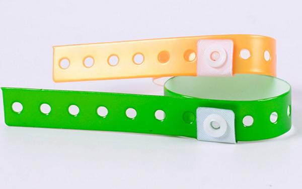 Popular Clear Image Waterproof Vinyl Wristbands Imprinted Logo SGS Compliant
