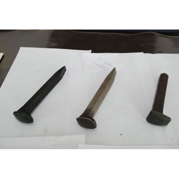 Собака ранга стали углерода 4,8 следа железнодорожная берет AREM на острие Q235