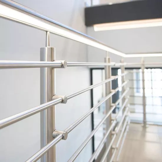 На открытом воздухе балюстрады и поручни лестницы поручня балкона нержавеющей стали