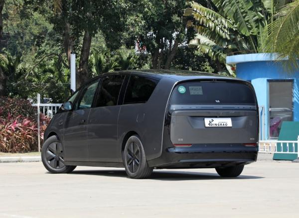 Produtor pessoal adulto Lixiang Mega Veículo Elétrico 5 lugares MPV Auto Pure New Energy EV Car