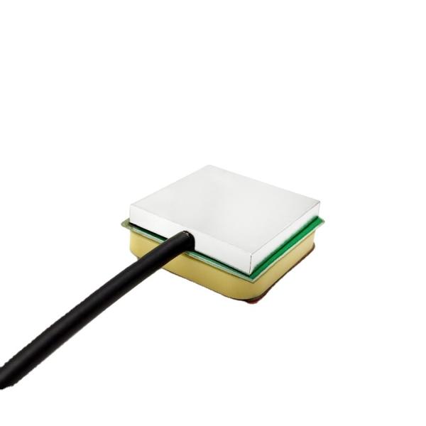 DC3.3-5.0V Tensão de alimentação R.H.C.P. Polarização GNSS móvel Antenna GPS anti-interferência