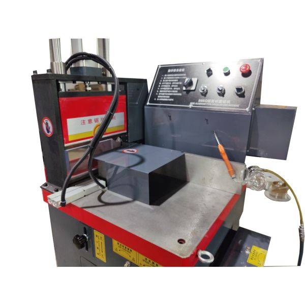 Машина для резки полос с тепловым разрывом Алюминиевые профили Стержни для резки 380В Режущее оборудование