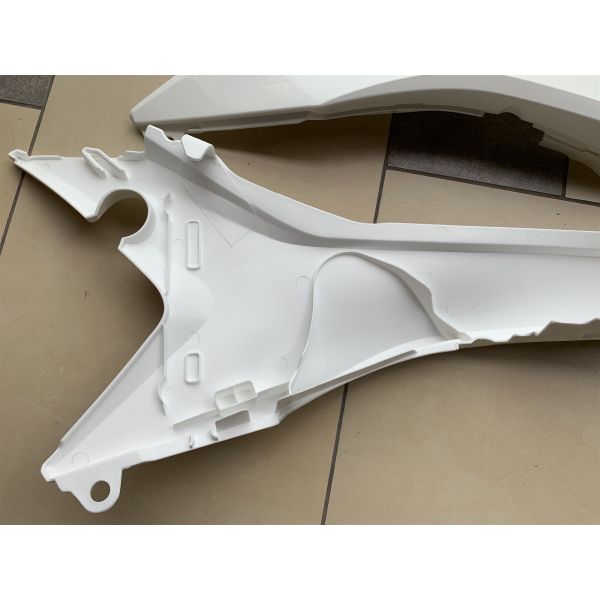 Fuel Tank Side Cover Moto Spare Parts , Motorbike Spare Parts Plastics Covers