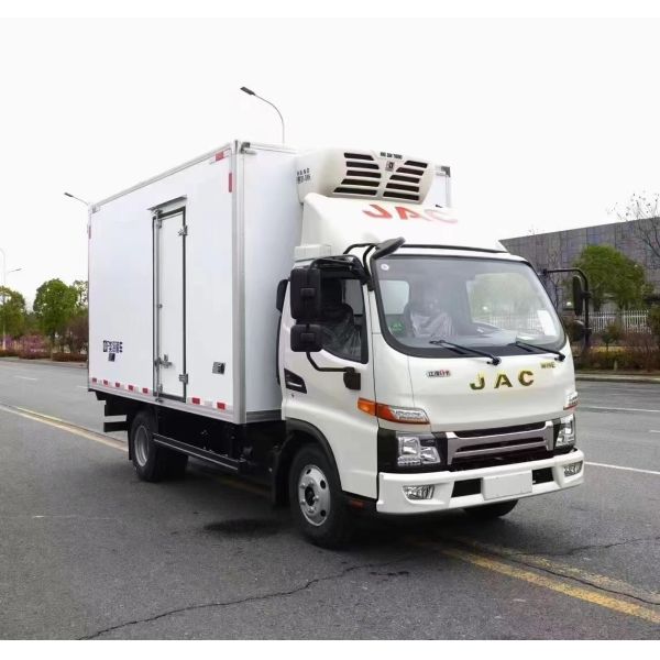 New 6-8 Ton Refrigerated Box Truck for Sale