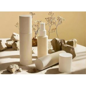 Customized Plastic Bottles 60ml /80ml/100ml PE Bottle With Spray