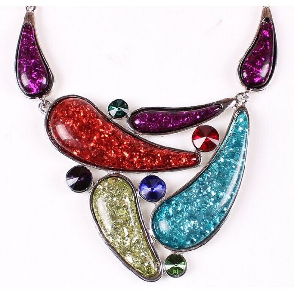European and American retro-grade resin glitter sprinkled with diamond necklace