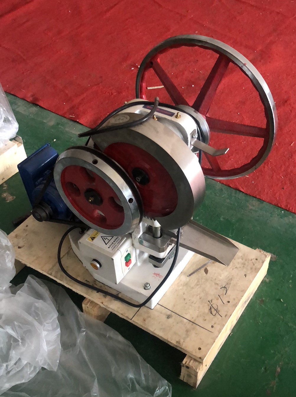 TDP 5T одностворчатая таблеточная пресс-машина 220V 50KN давление