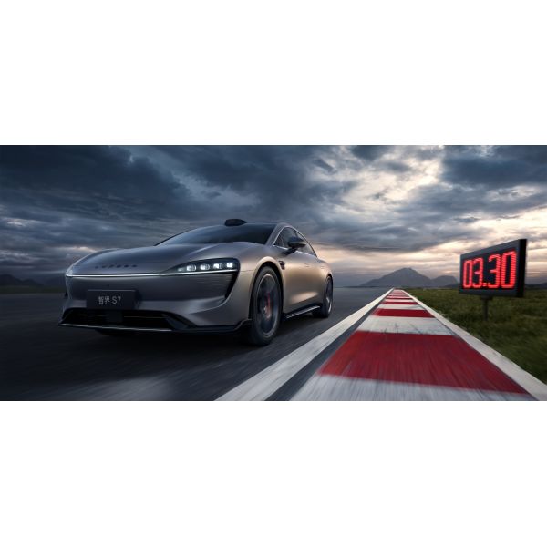 705/630km Pure Electric Aito Luxeed S7 2024 Pro Max 855Km 800V Carro eléctrico de carga rápida con tiempo de carga de 0.25h