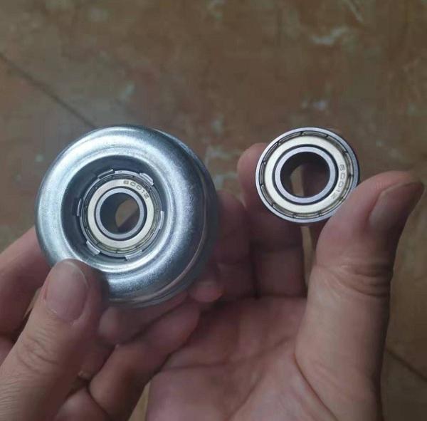 Customized 28mm 6001ZZ Flange Mount Ball Bearing Conveyor Rollers 60x56x12