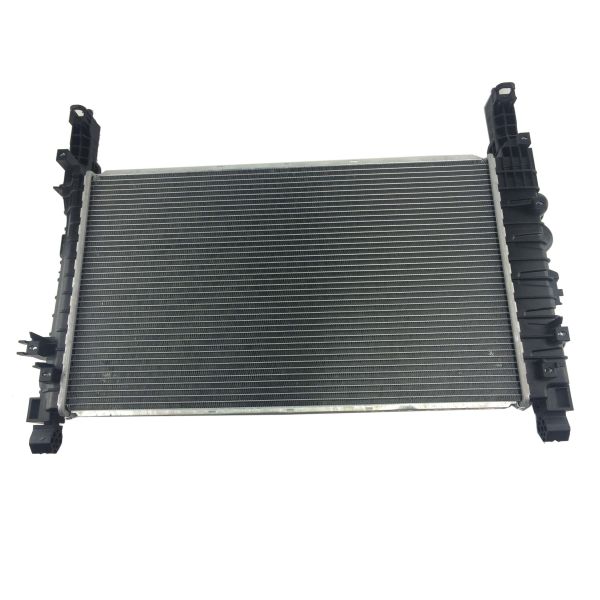 Chevrolet Tracker y Buick Encore Radiador de aluminio con tanque de agua de plástico 95298553