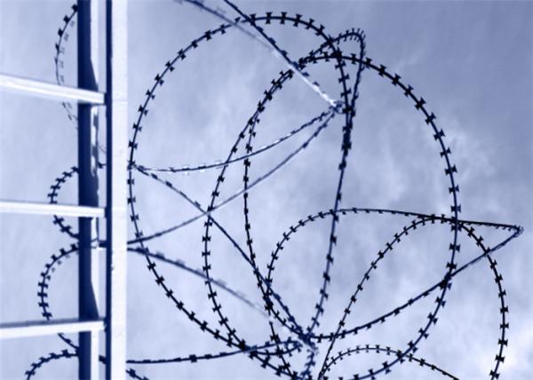 BT022 CBT60 CBT65 Galvanized Concertina Razor Wire Cross Razor Or Single Razor