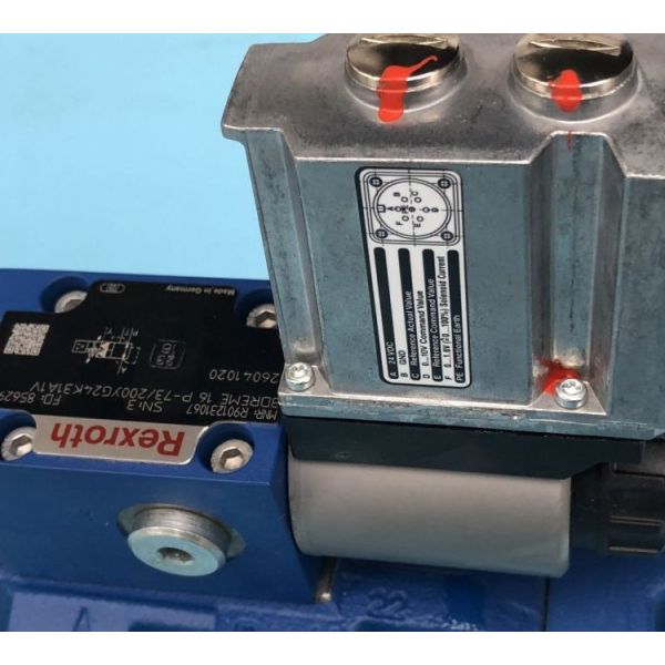 R900244765 4WRZ25W6-325-7X/6EG24N9ETK4/D3M Rexroth Germany hydraulic servo proportional valve