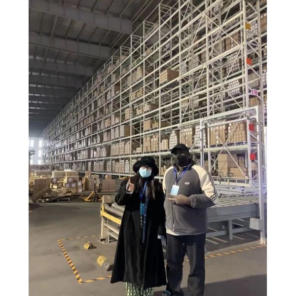 Clutch Disc 1878 004 232 for Mercedes-Benz Heavy Duty Truck 1924 Year 1983-1991