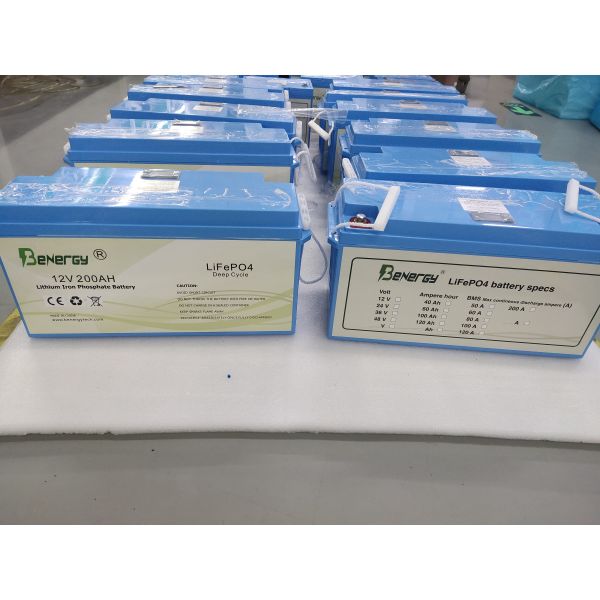 блок батарей лития 200Ah Lifepo4 12V перезаряжаемые для солнечной системы RV