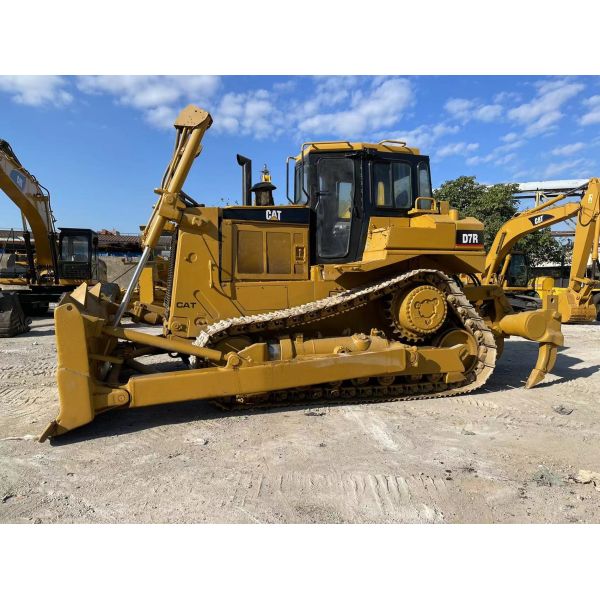 Japan Used Bulldozer Caterpillar CAT D6R Groundwork Machine