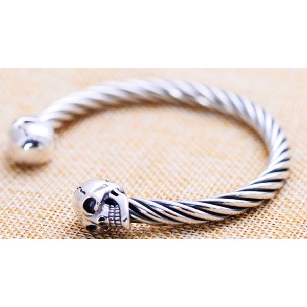 Sterling Silver Cable Cuff Bracelet with Skull Vintage Jewelry (B6041204)