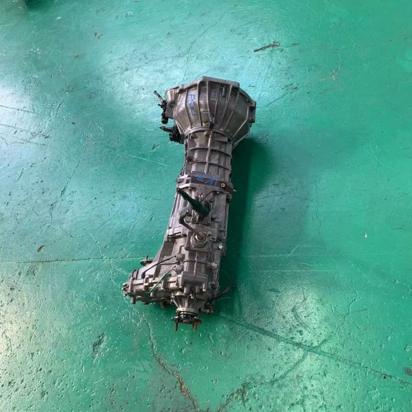 Caja de cambios HVR Entrega de 5 días para coches japoneses usados de tipo manual y camionetas Toyota 1KZ 4x4