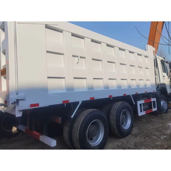 Подержанные грузовики HOWO a7 из Китая