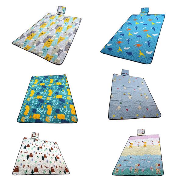 Outdoor Sand Proof Beach Tote Portable Picnic Mat 120*135cm