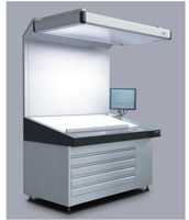 Cores multicoloridos de Computrized as 4 deslocaram a máquina da impressora para o compartimento do papel revestido