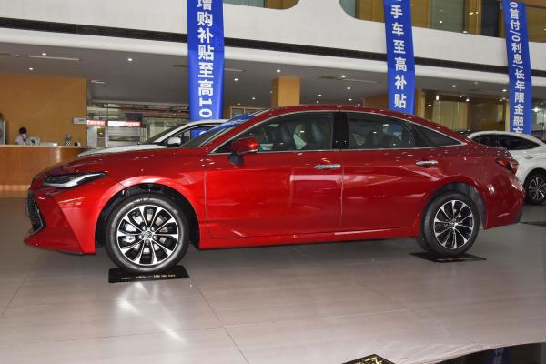 Electric Rear Window 2023 Limited Flagship Style 2.5L 178PS L4 Toyota Avalon Hybrid Car E-CVT Deposit