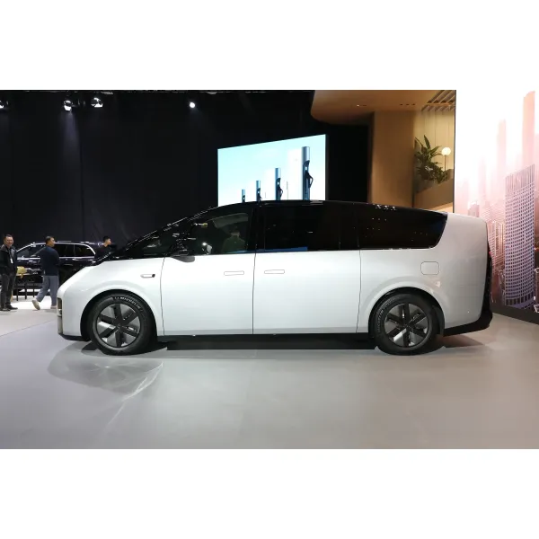 2023 Lixiang Mega MPV EV Автомобиль Чистая электроэнергия 544 л.с. 4WD 200 миль Переднее колесо привода