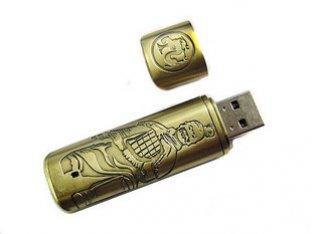O flash marcado de USB conduz para a terracota do descolamento de kingston