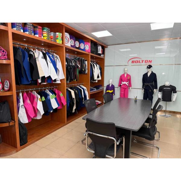 WKF Approved Karate Uniforms Durable Polyester Twill Fabric For Martial Arts Training Practice