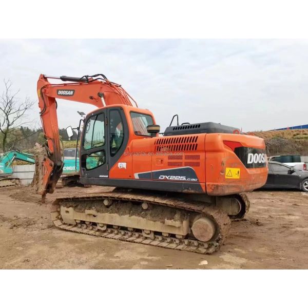 22T de segunda mano DOOSAN DX225LC-9C Excavadora de ahorro de energía y adecuado para la trituración