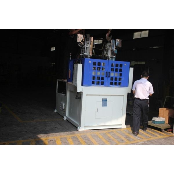 Hydraulic Two Color Vertical Injection Molding Machine 14.5kW JTT-550 2V3R