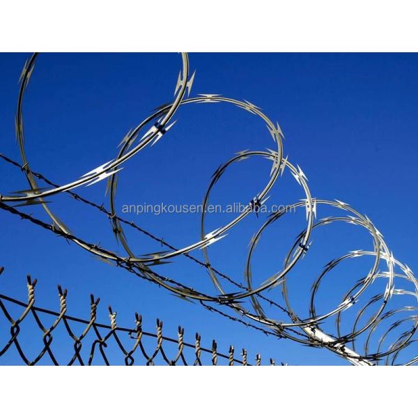 6ft X 50ft ПВХ покрытый оцинкованный стальной цепной ссылки ограждения для промышленных применений