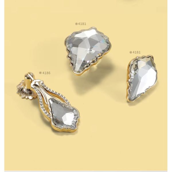 Wholesale Luxury Nordic Style Crystal Handle Modern Design Zinc Alloy Door and Wardrobe Pulls for Dresser & Drawer