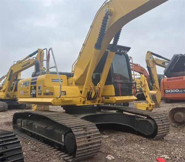 Excavadora de 18 pés de profundidade usada 6 cilindros Mini Excavadora usada