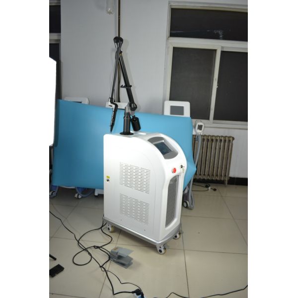 2 Years Warranty Advanced Q Switched Nd Yag Laser 1064 Nm Aluminum