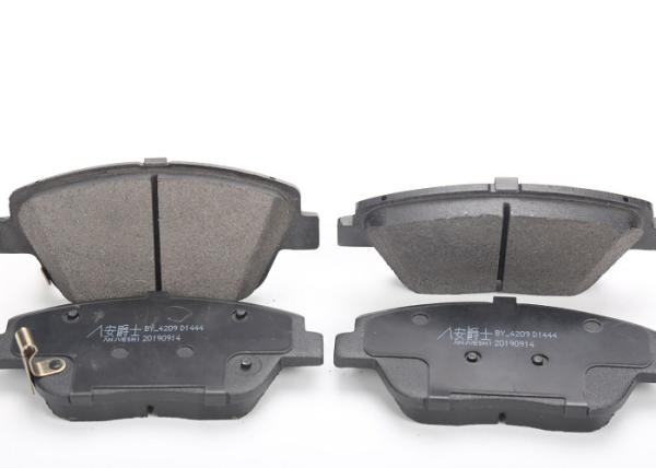 Low Metallic Brake Pads Customized Color BAIYUN Brand Link Testing