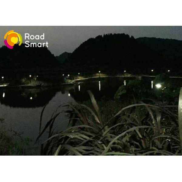 Outdoor Solar Street Light With Inbuilt Battery , Commercial Solar Lighting For Parking Lots