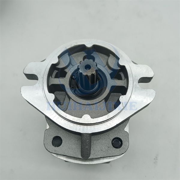 Bomba de engranaje hidráulica 705-41-01050 para la excavadora Komatsu D65 D85 D155 Motor Bomba hidráulica 7054101050