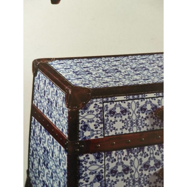 Antique Porcelain Leather TV Stand Furniture 5 Drawers Vintage Blue And White Color