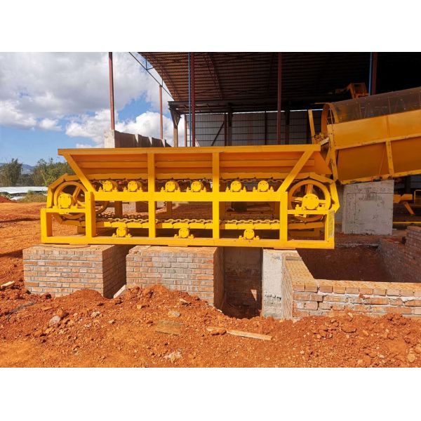 Energy-Saving Plate Feeder for Raw Material Feeding in Brick Production Line