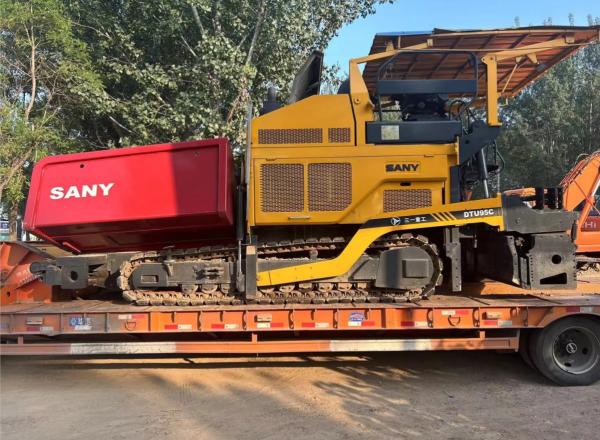 Turbocharged Used Paving Machine Sany DTU95C Six Cylinder Engine with Water Cooled