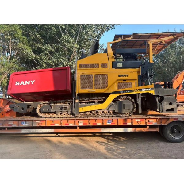 Máquina de pavimentación de uso turboalimentada Sany DTU95C Motor de seis cilindros con enfriamiento por agua