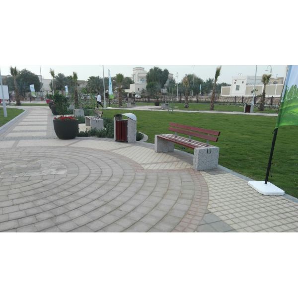 Деревянная скамейка из пластика для отдыха, скамейка для сада с двумя разделителями.