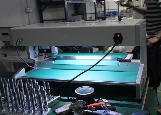 V-Cut  PCB Depaneling Equipment Durable Blade  Design Miving PCB Separator With Induction Function